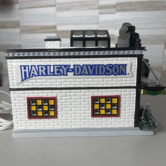 1997 Dept 56 Original Snow Village Harley-Davidson Motorcycle Shop #54886 In Box - Picture 8 of 16